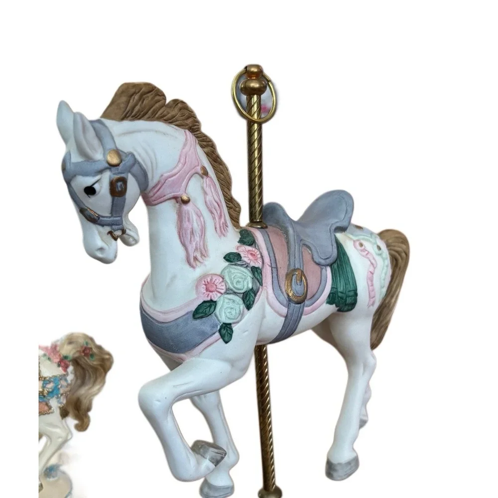 Lot of Vtg Carousel Horses, 2 w‎ Music Boxes, Multicolor & Detailed, Collectible